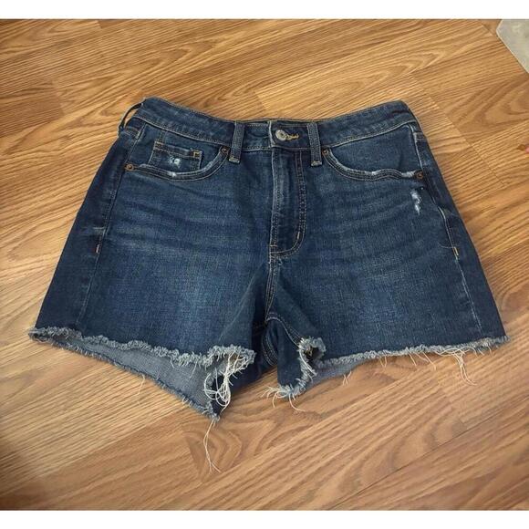Old Navy Pants - Old Navy High Rise OG Straight Jean Shorts Size 4